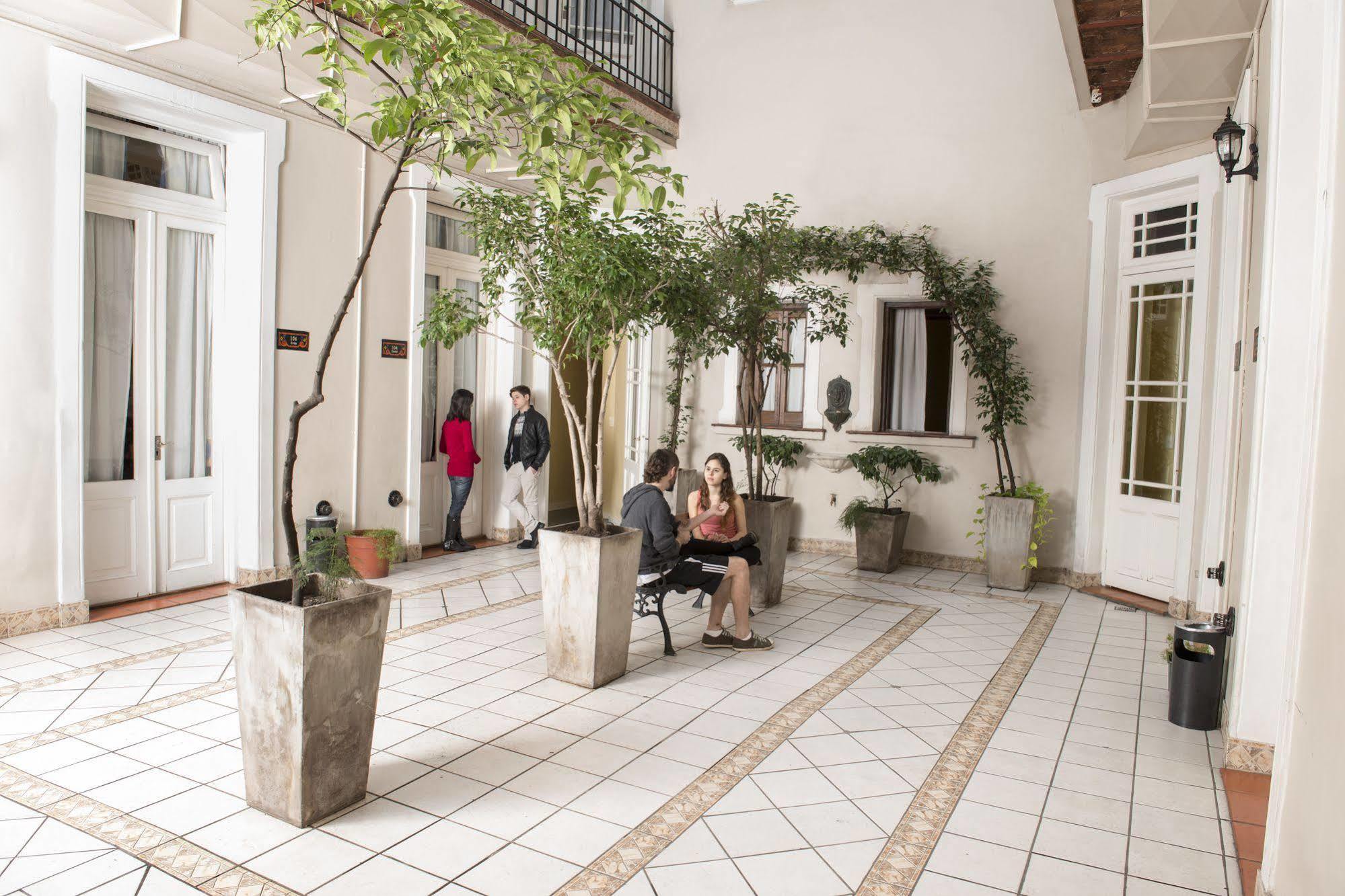 Milhouse Hostel Hipo Буэнос-Айрес Экстерьер фото